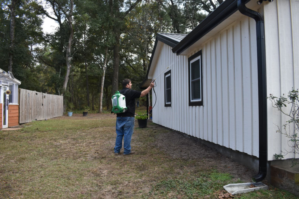 residential pest control services in Tallahassee, FL